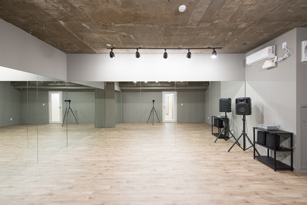 Gray Hall - 각도 8